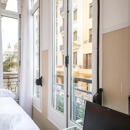 Alicante By Moontels بيت ضيافة *